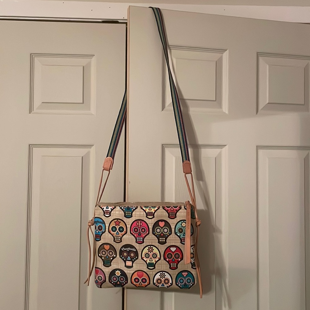 Consuls Crossbody